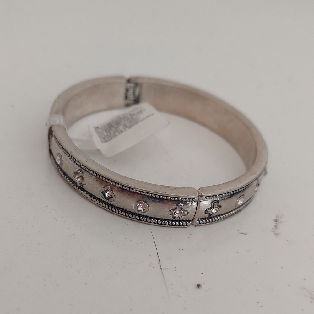 Chico's Silver Bracelet with Elegant Design